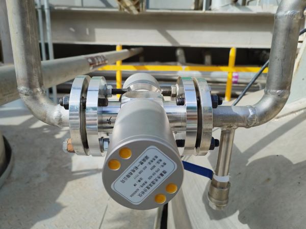 微量水含量在線分析儀現(xiàn)場安裝案例 微量水含量在線分析儀現(xiàn)場安裝案例