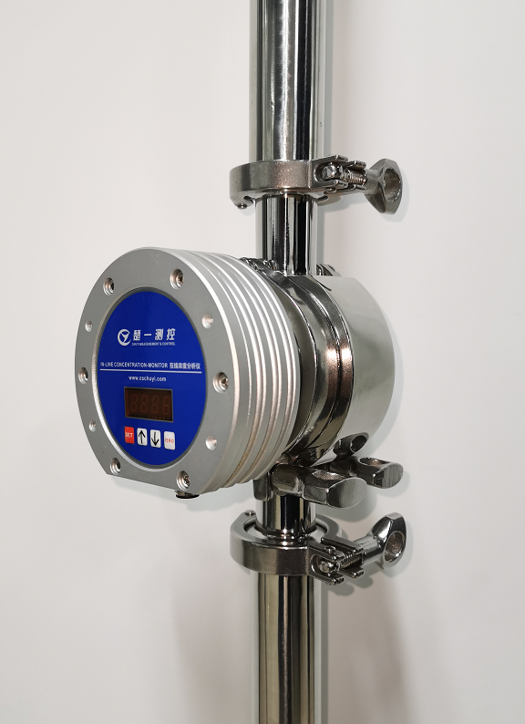 氨水在線濃度檢測儀現(xiàn)場安裝圖